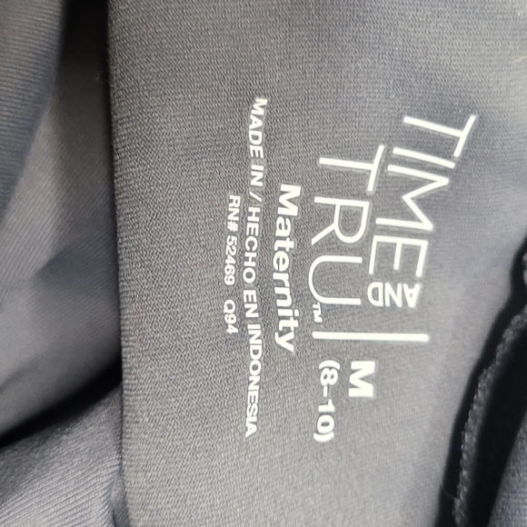 NWOT Time and Tru Maternity Capri Leggings Size Medium - Picture 4 of 4